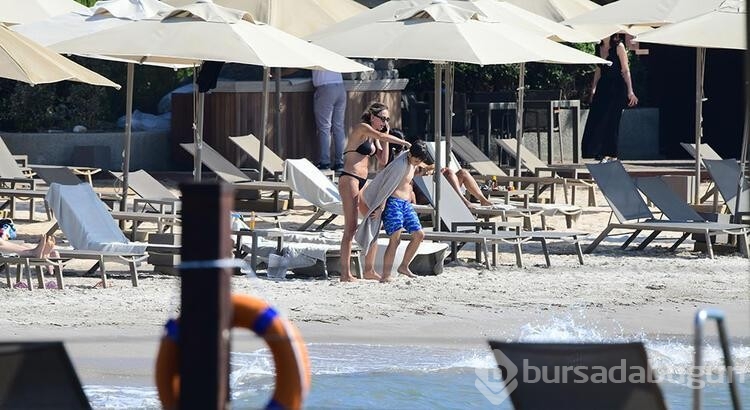 Plajda bile çalıştı