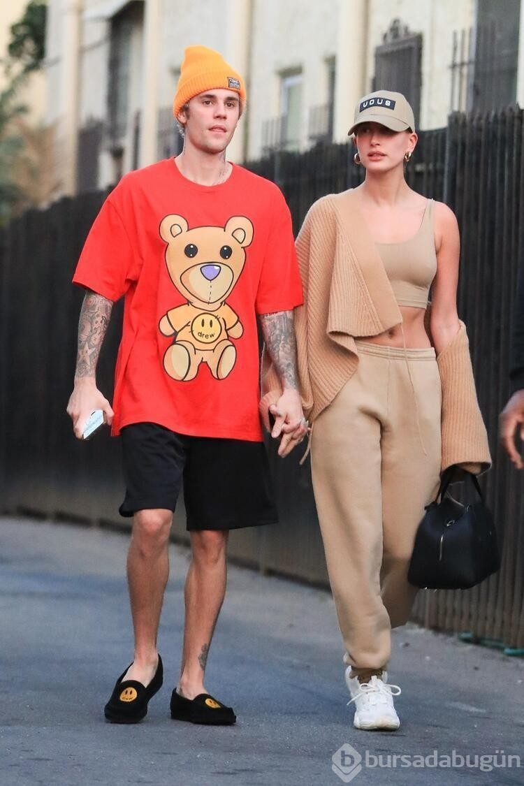 Justin Bieber ve Hailey Bieber çitfi tatil pozlarıyla gündemde