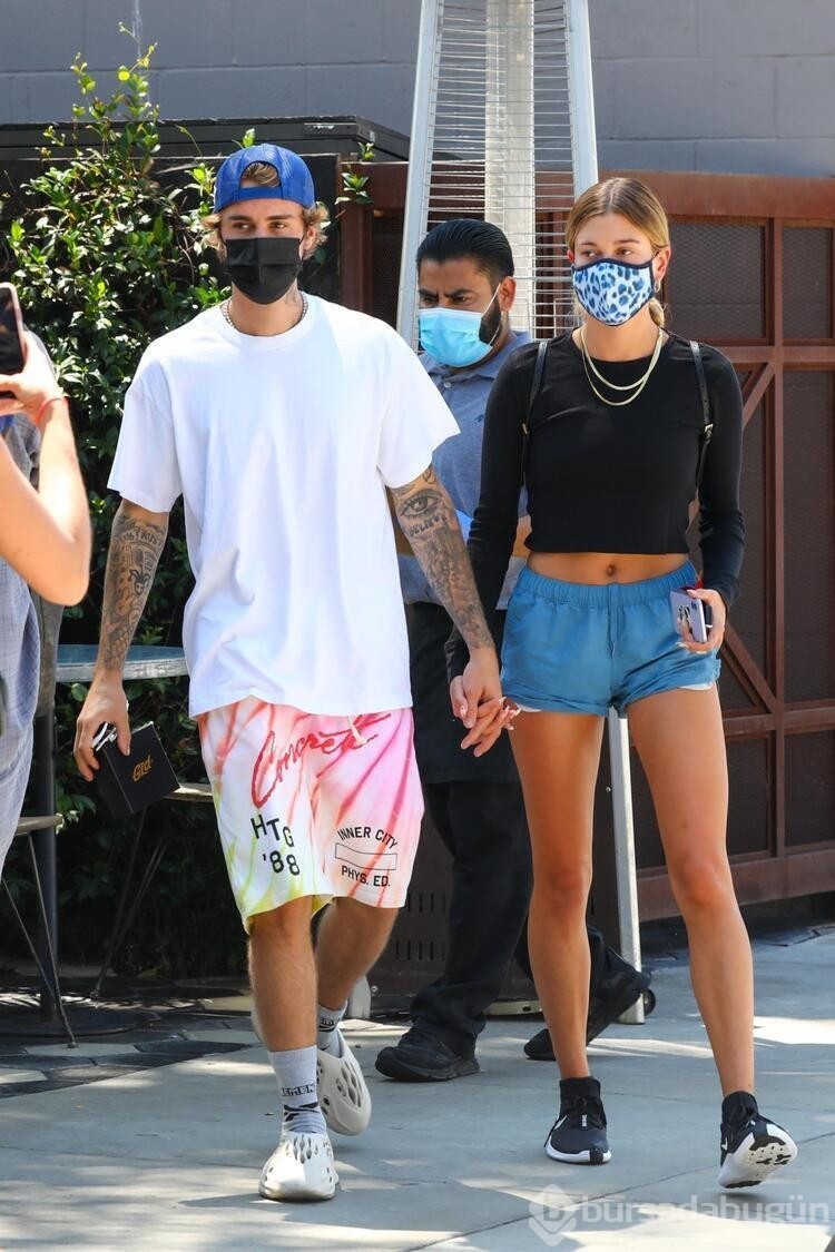 Justin Bieber ve Hailey Bieber çitfi tatil pozlarıyla gündemde