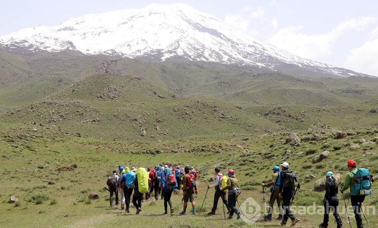 Ağrı Dağı, dağcı kafileleri ağırlıyor