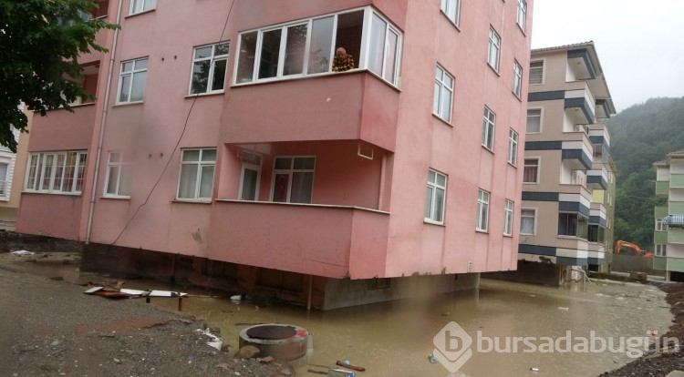Batı Karadeniz su altında kaldı 
