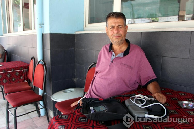 2 yıldır kalbini çantasında taşıyor