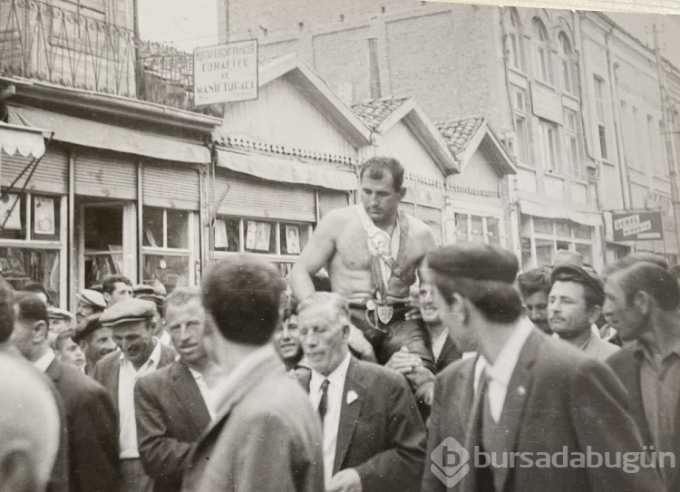 59 yıldır Kırkpınar güreşlerini fotoğraflıyor