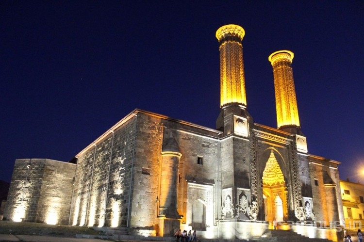 Taşa yansıyan sanat