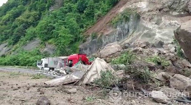 Artvin'de heyelan meydana geldi: Ölü ve yaralılar var