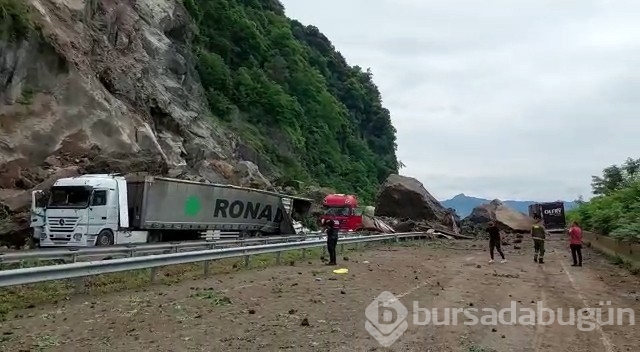 Artvin'de heyelan meydana geldi: Ölü ve yaralılar var