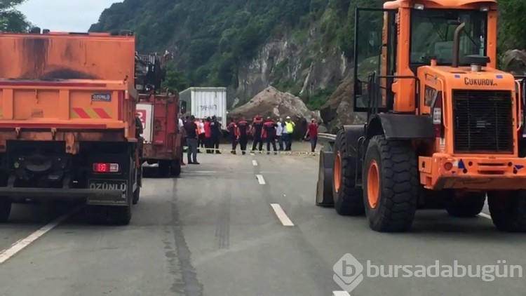 Artvin'de heyelan meydana geldi: Ölü ve yaralılar var