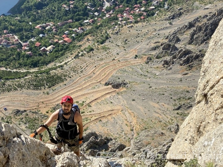 'Via Ferrata' parkuru adrenalin tutkunlarının rotası olmaya devam ediyor
