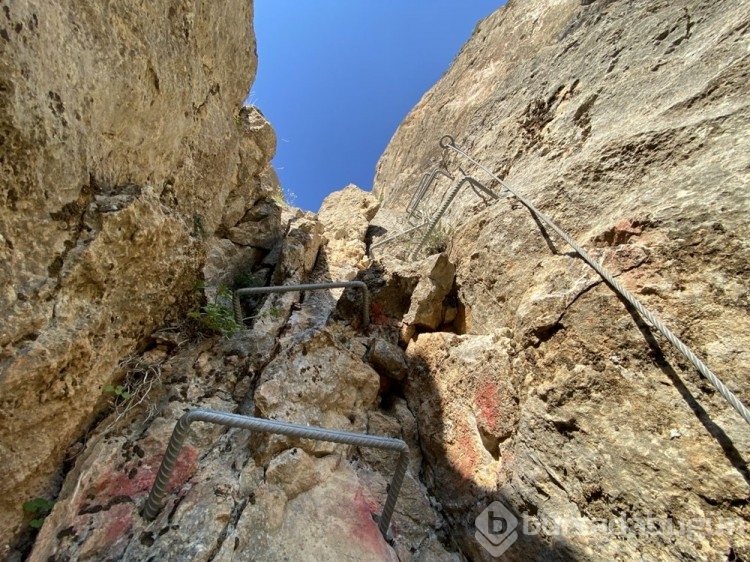 'Via Ferrata' parkuru adrenalin tutkunlarının rotası olmaya devam ediyor