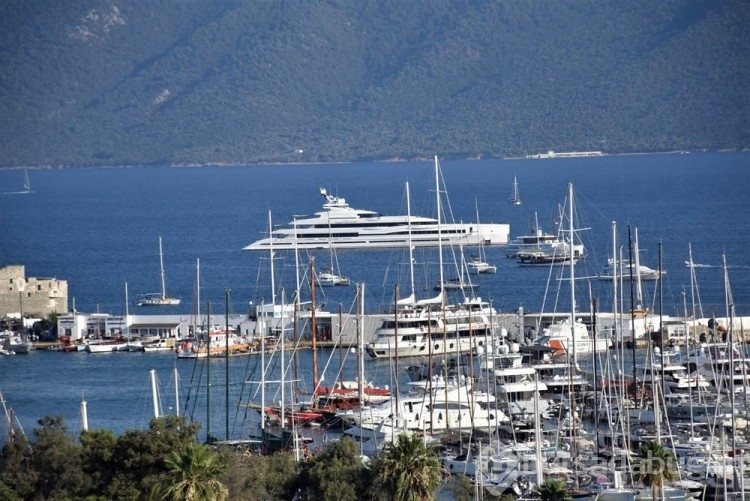 Bodrum mega yatları ağırlıyor