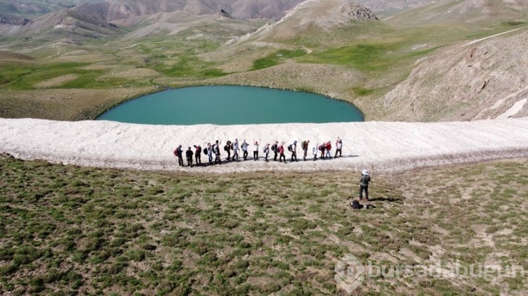 Gezginlerin rotası Çalyan Buzul Gölü