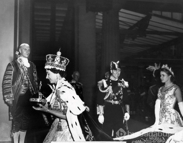 Kraliçe Elizabeth'in görev tanımı ne oldu?
