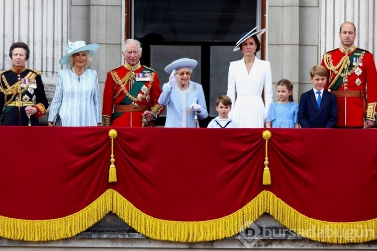 Kraliçe Elizabeth'in görev tanımı ne oldu?
