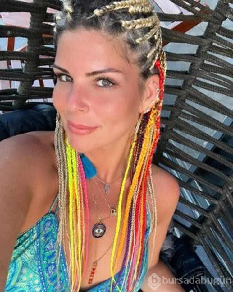 Pelin Öztekin tatilin tadını çıkarıyor
