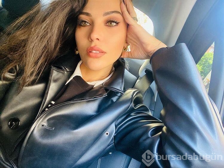 Tuvana Türkay ve İzzet Antebi el ele...