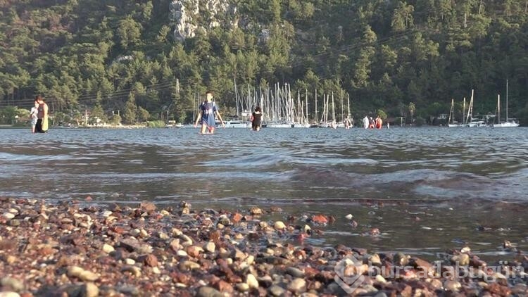 Ünlü plaj Kızkumu ziyaretçi akınına uğruyor