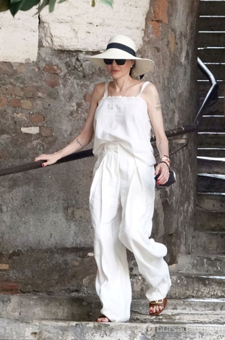 Angelina Jolie'nin en şık Roma görünümleri
