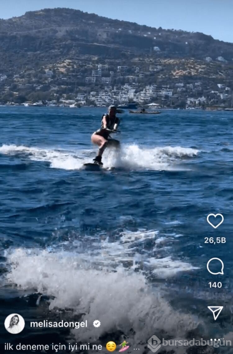Melisa Döngel su kayağı yapıyor
