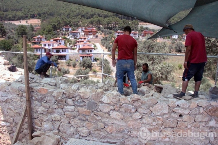 Meclis binası ve tapınak iki bin yıl sonra gün yüzüne çıktı