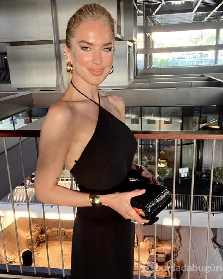 Burcu Esmersoy'un düğünü ertelendi mi?