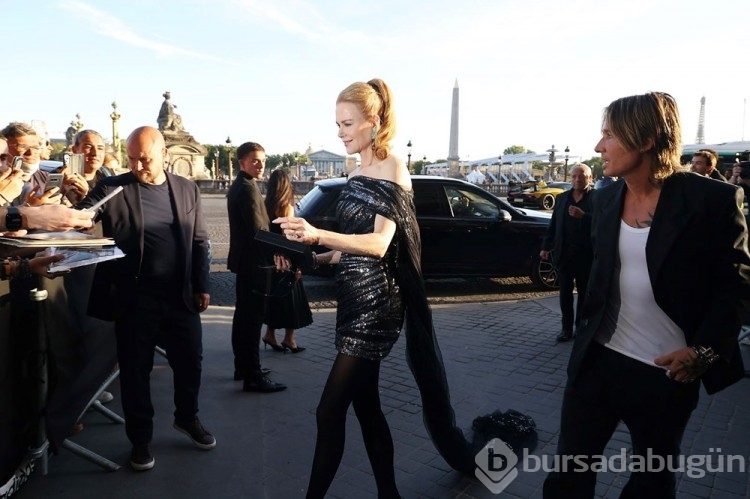 Nicole Kidman ve Kim Kardashian Balenciaga defilesinde