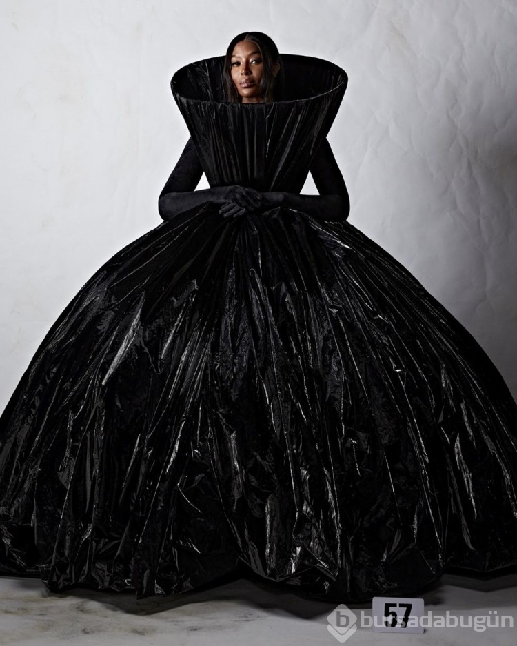 Nicole Kidman ve Kim Kardashian Balenciaga defilesinde