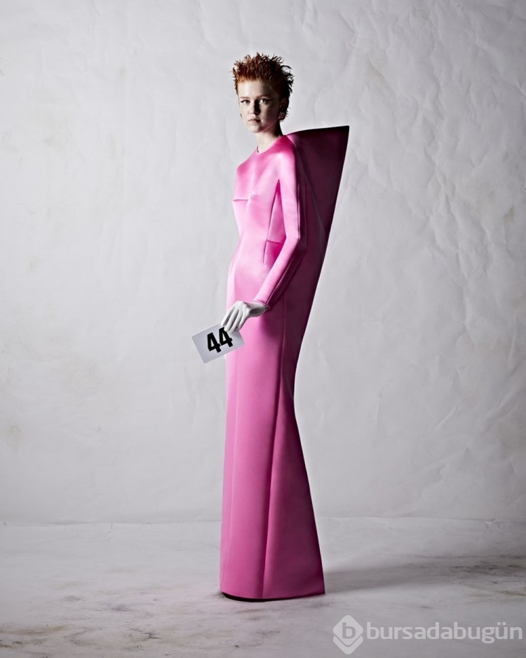 Nicole Kidman ve Kim Kardashian Balenciaga defilesinde