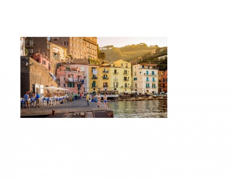 İtalya'nın popüler tatil merkezi Sorrento'da bikini yasağı