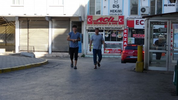 Bir bayram klasiği! Acemi kasaplar yine iş başında
