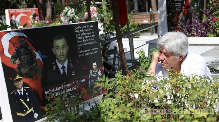 Şehit çocuklarıyla bayramlaştılar