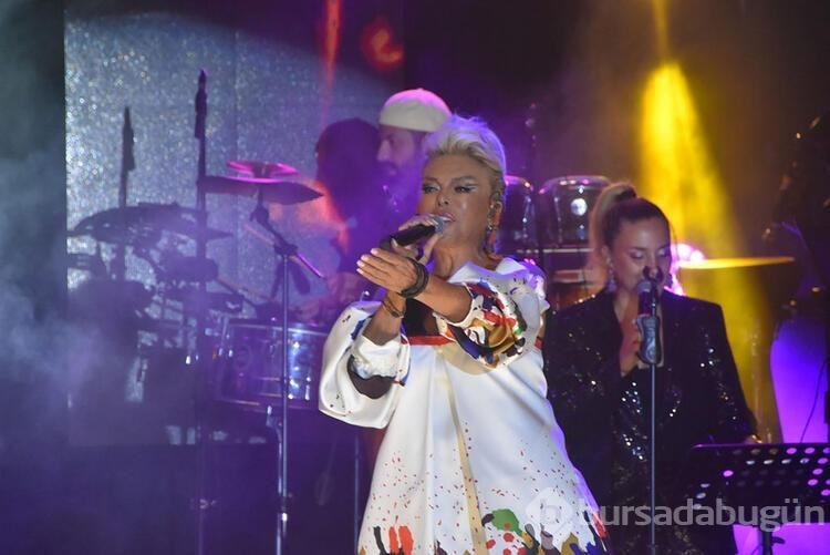 Ajda Pekkan Bodrum'da unutulmaz bir gece yaşattı