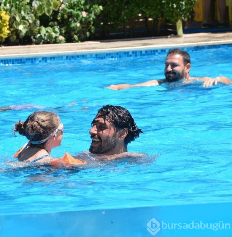 Özer hurmacı çocuklarıyla tatilde