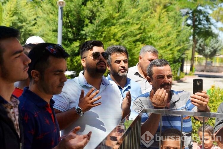 Ömer Halisdemir'in kabrine ziyaretçi akını