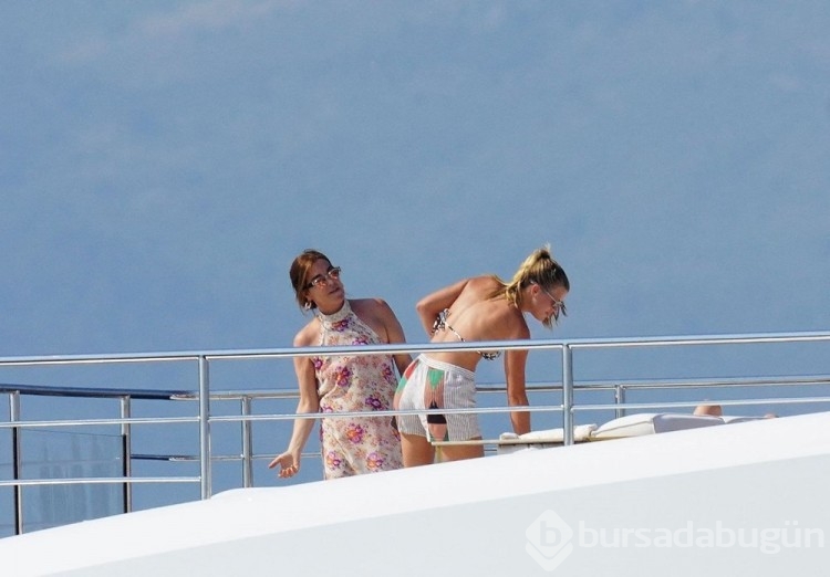 Sofia Richie ve Elliot Grainge tatilde
