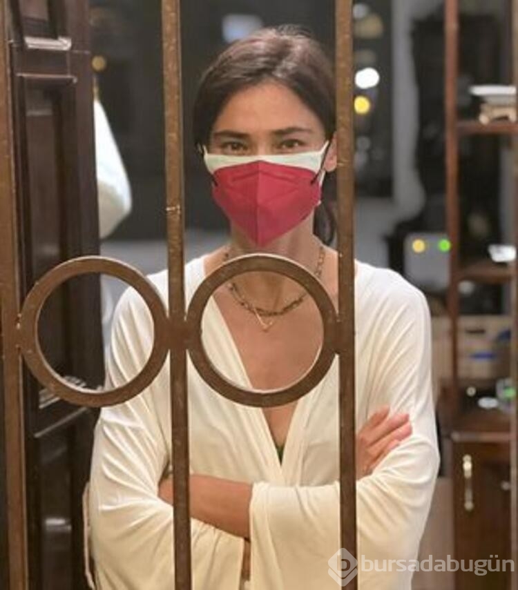 Saadet Işıl Aksoy ve kızı COVID-19'a yakalandı
