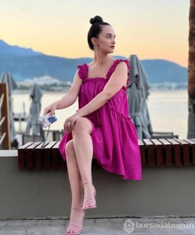 Hande Soral'dan bebeğiyle yeni poz
