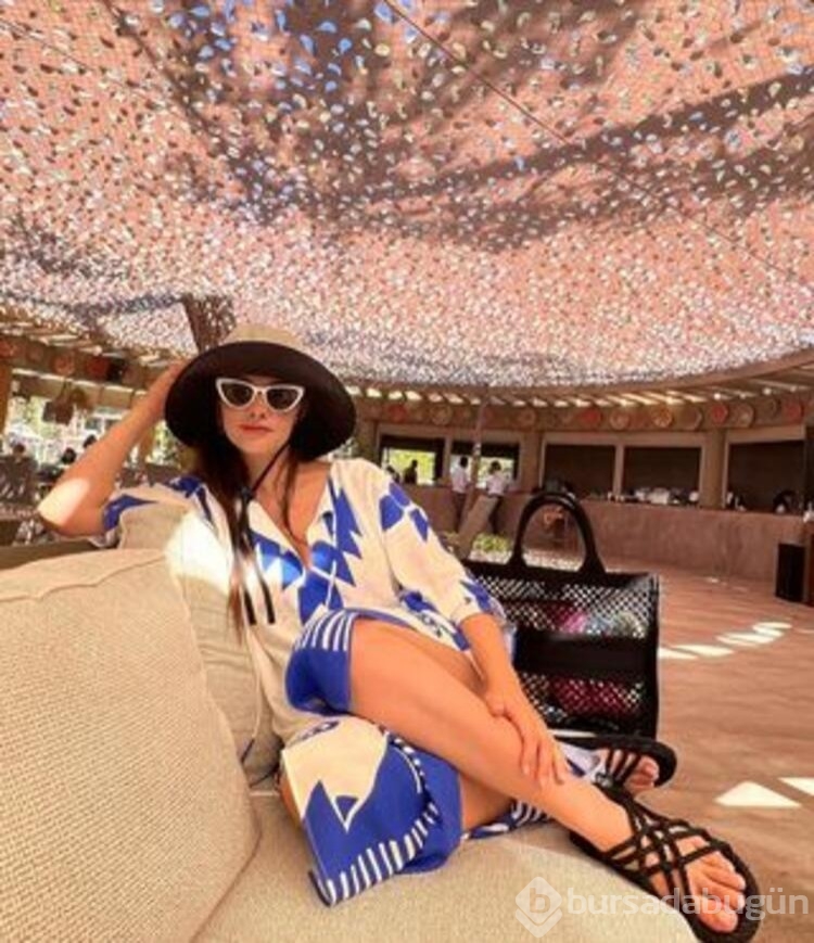 Hande Soral'dan bebeğiyle yeni poz
