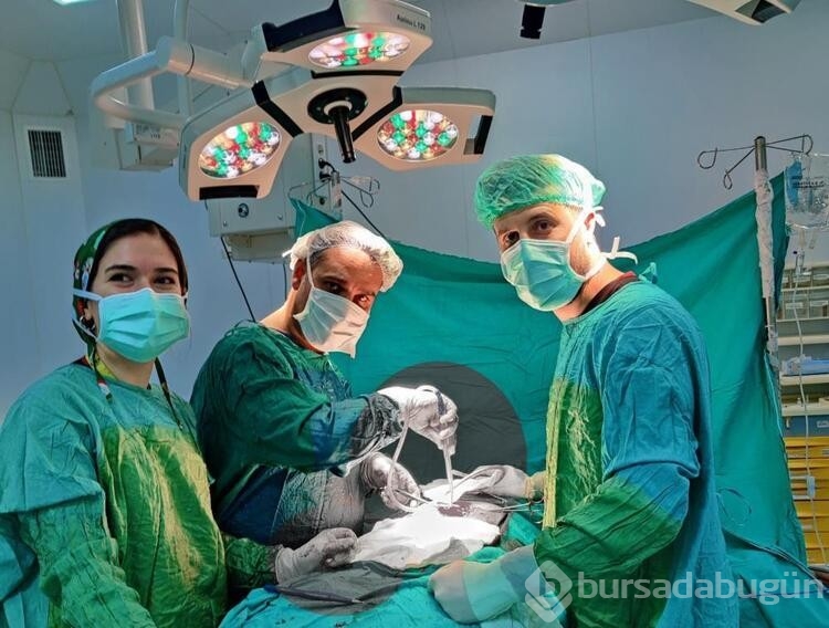 Doktorları şaşkına çeviren ameliyat:158 parça metal çıktı