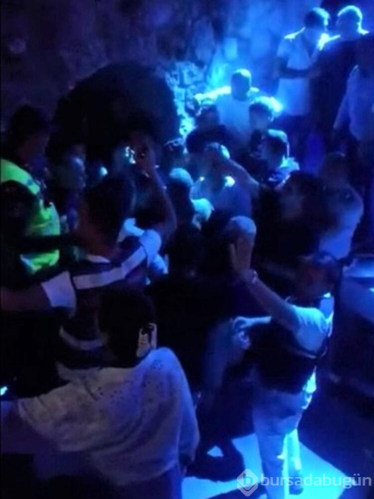 Sibel Can konserinde arbede yaşandı
