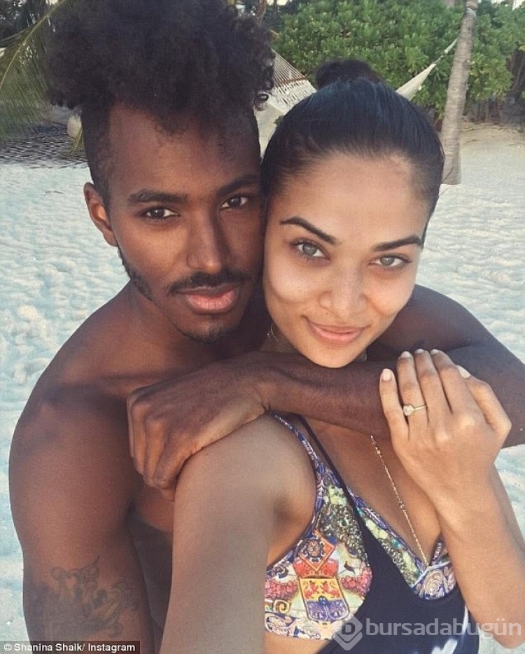 Shanina Shaik'ten çıplak poz!
