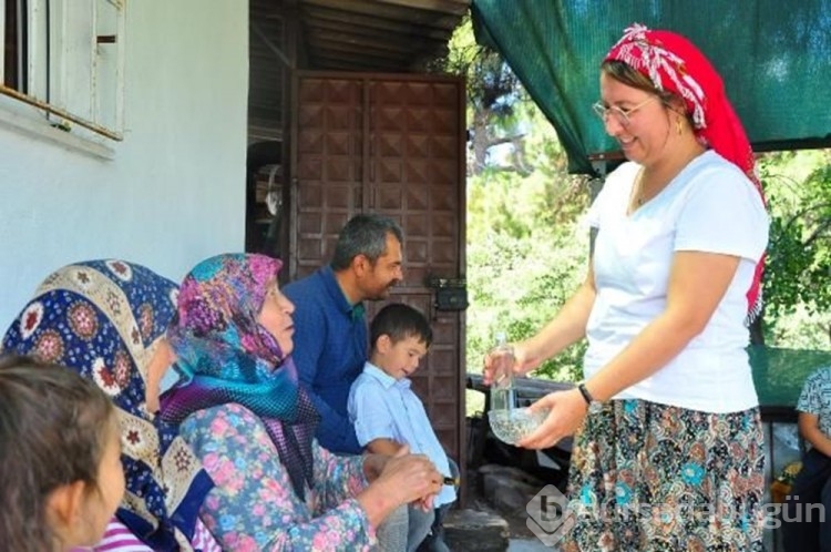 Manisa'da babası izin vermeyince gizlice okudu