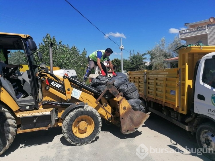 Tatilcilerden geriye tonlarca çöp kaldı
