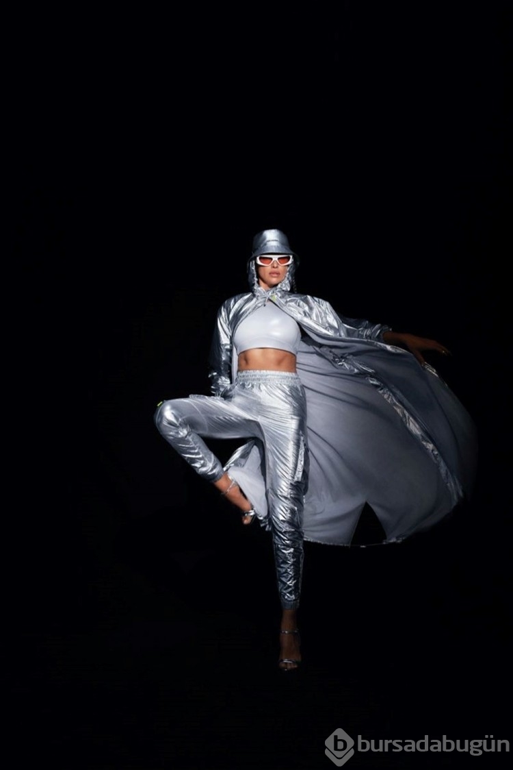 Dünyaca ünlü modeller Beyonce'nin yüzü oldu 