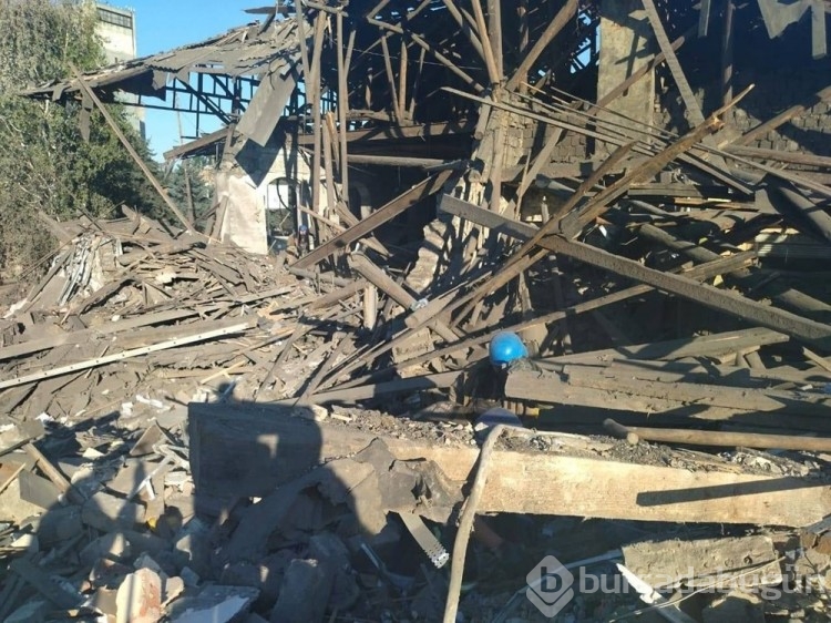 Rusya Donetsk'te kasabayı vurdu