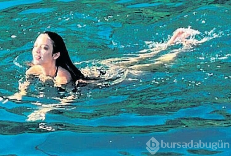 İdo Tatlıses ve eşi sezonu teknede açtı
