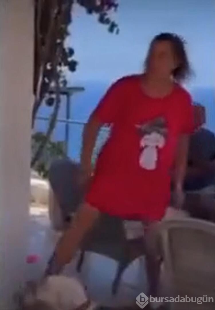 Alparslan Öztürk eşi Ebru Şancı'ya 'tokat' attı
