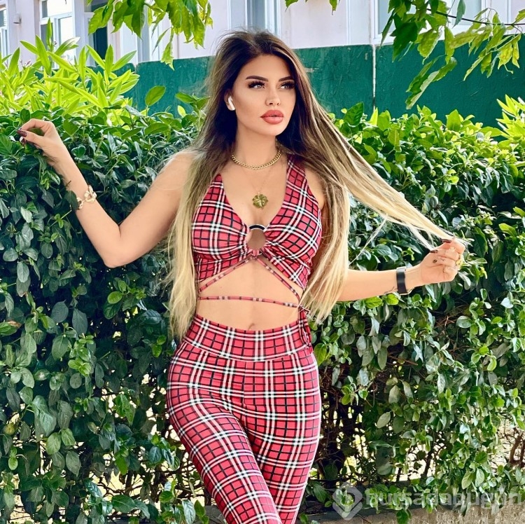 Ebru Polat'tan olay poz!