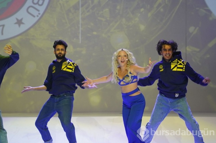 Ünlü isimler Fenerbahçe'nin forma lansmanında