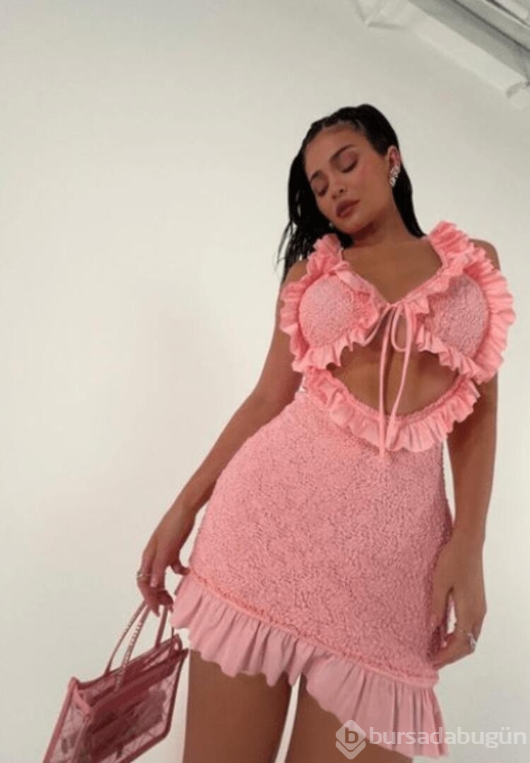 Kylie Jenner'e jet eleştirisi!
