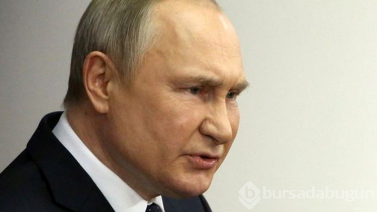 Putin'in garip bir şekilde yürümesi tartışma yarattı